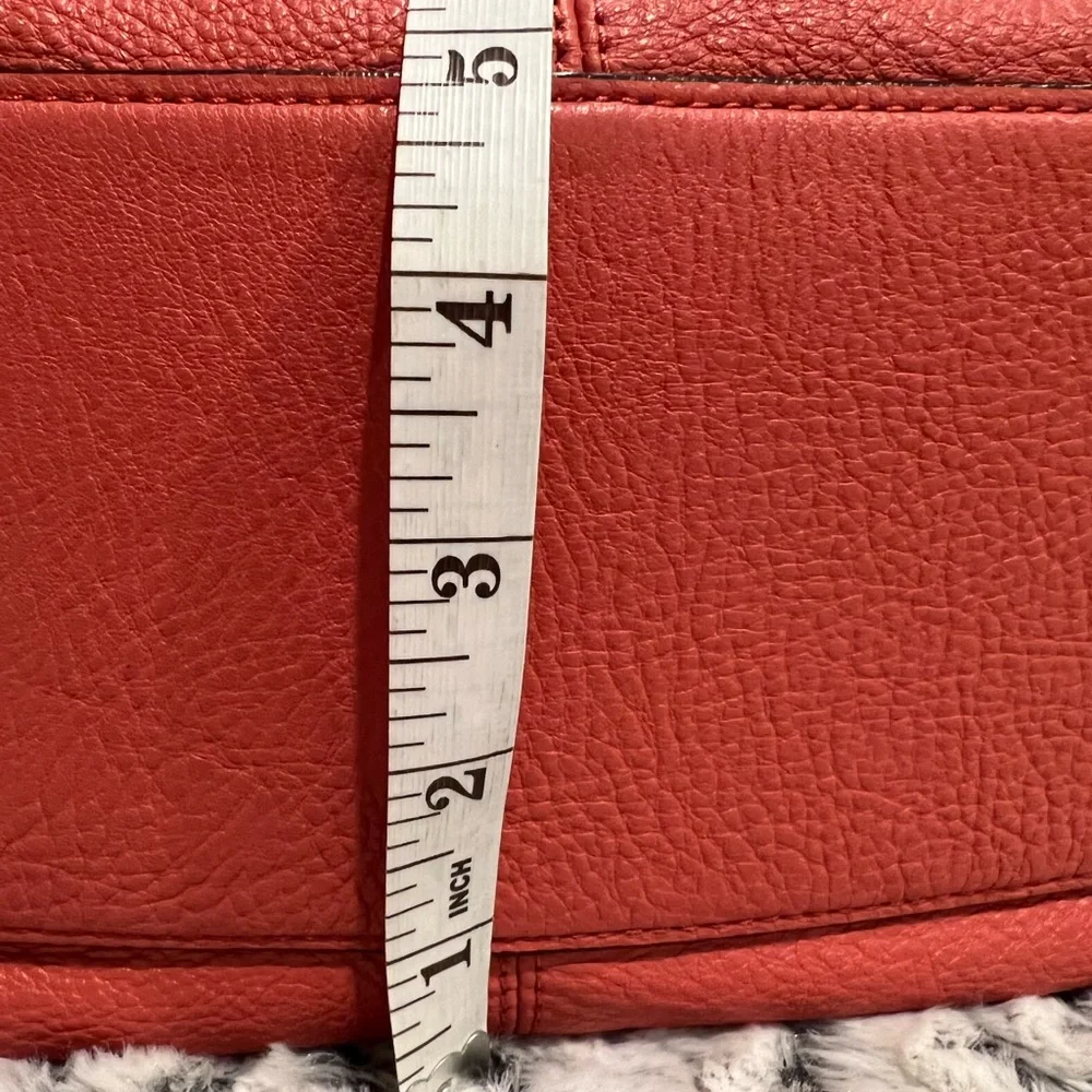 Coach Avery Sienna Soft Pebble Leather Large Hobo bag